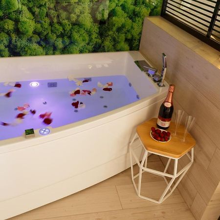 Luxury Apartments «Love Story» Ивано-Франковск Экстерьер фото